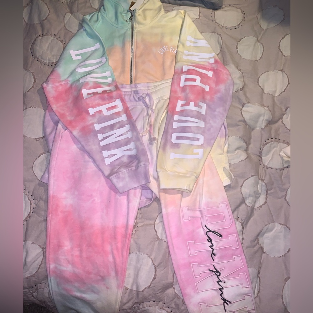 ❤️❤️Sold on eBay❤️❤️ VS Pink S Freya Tie Dye 1/4 Zip Sweatshirt & Joggers - Picture 15 of 16